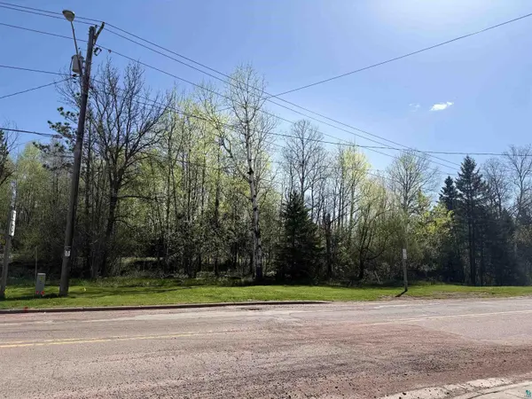 000 Lake Dr, Mellen, WI 54546