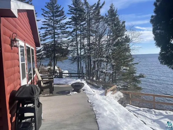 540 Old North Shore Rd, Two Harbors, MN 55616