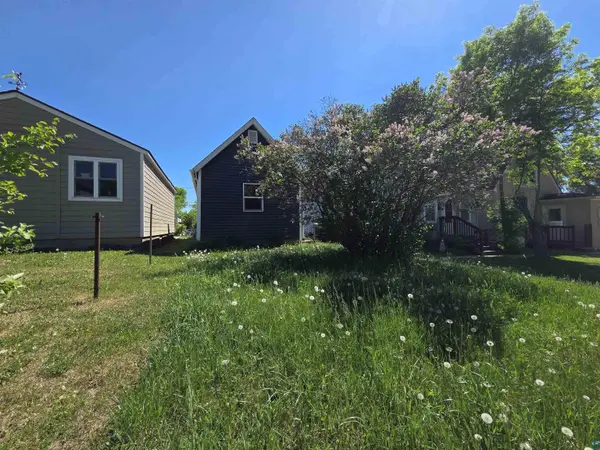 428 15th St N, Virginia, MN 55792