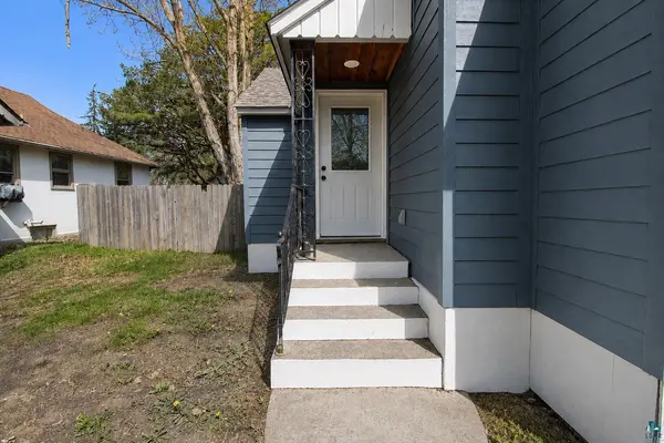 1008 3rd St, International Falls, MN 56649