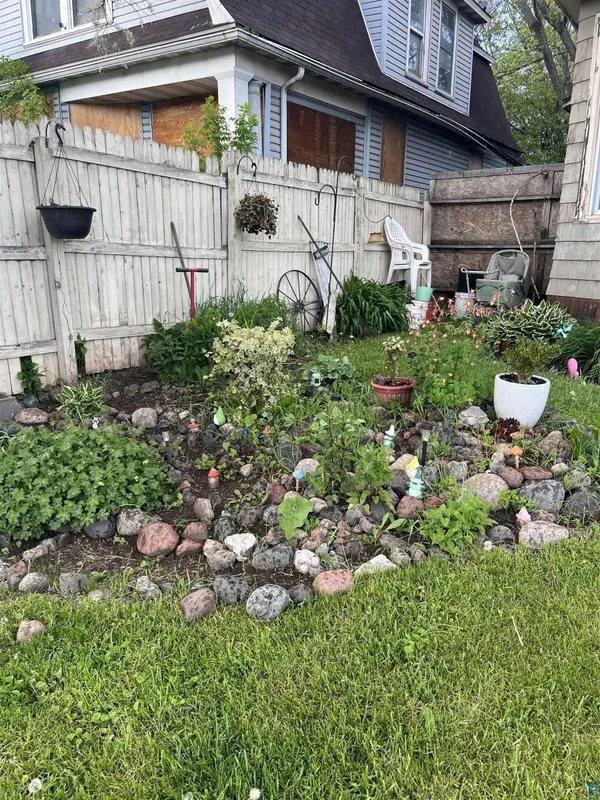 24 N 25th Ave W, Duluth, MN 55806
