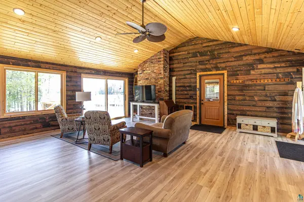 2056 Mollywood Ln, Ely, MN 55731