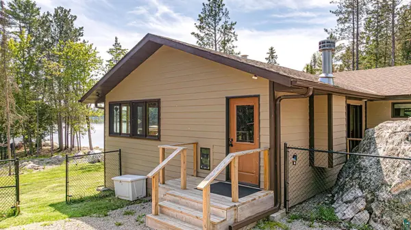 2056 Mollywood Ln, Ely, MN 55731