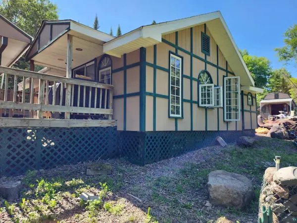 117 Tower Rd, Hovland, MN 55606