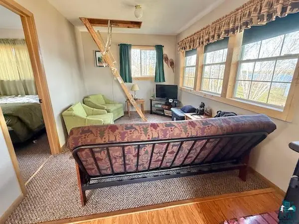 2275 Loon Pt, Makinen, MN 55763