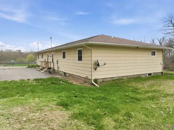 916-918 Michigan St, Spooner, WI 54801