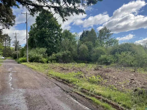 xxxx Grand Ave, Duluth, MN 55808