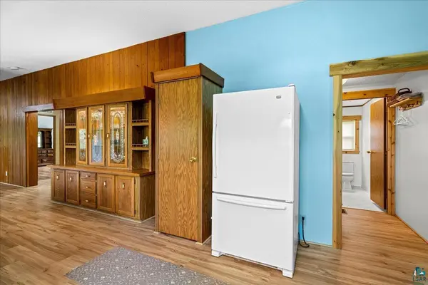 184 Scenic Dr, Knife River, MN 55609