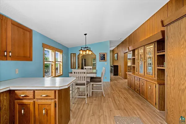 184 Scenic Dr, Knife River, MN 55609