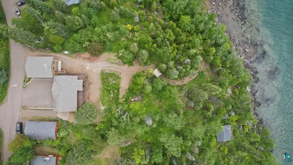 828 Slater Dr, Beaver Bay, MN 55601