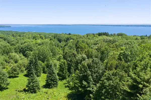 86270 Meyers Olson Rd, Bayfield, WI 54814