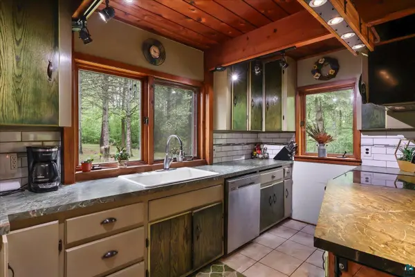 5038 Morris Thomas Rd, Hermantown, MN 55811