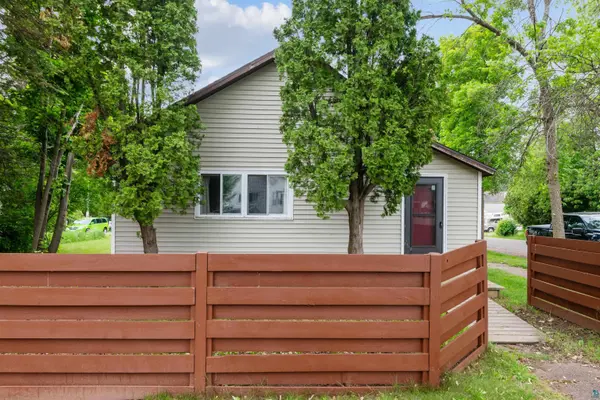 332 W Pine Street, Washburn, WI 54891