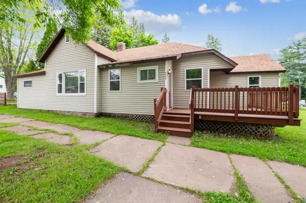332 W Pine Street, Washburn, WI 54891