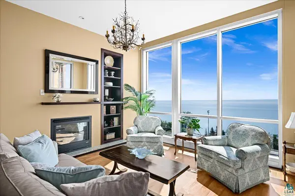 311 E Superior St #803, Duluth, MN 55802