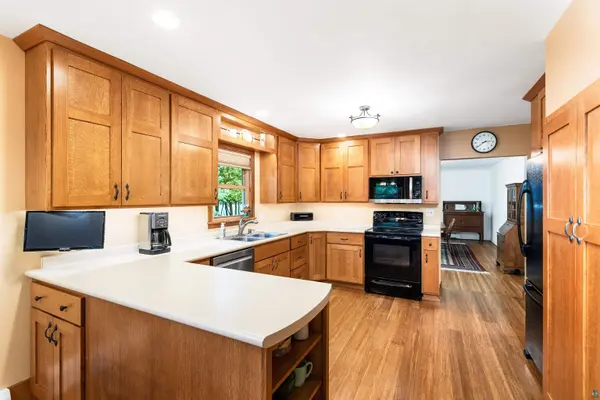 5506 W Arrowhead Rd, Hermantown, MN 55811