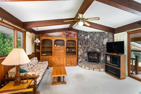 140 W Faribault St, Duluth, MN 55803