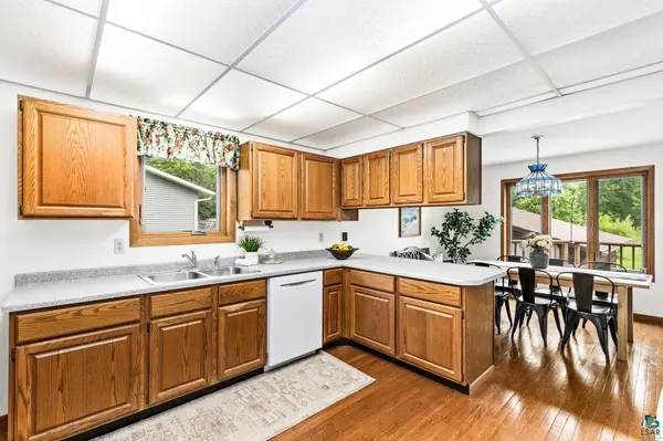 6101 Olney St, Duluth, MN 55807