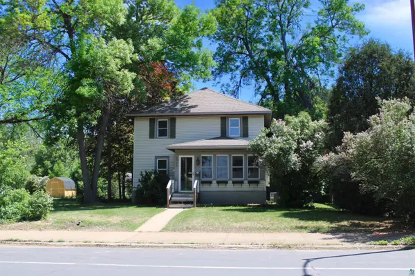 1920 E 7th Ave E, Hibbing, MN 55746
