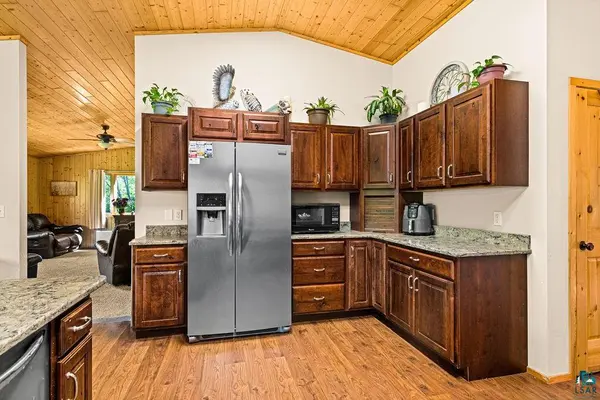 7 High Forest Tr, Lutsen, MN 55612