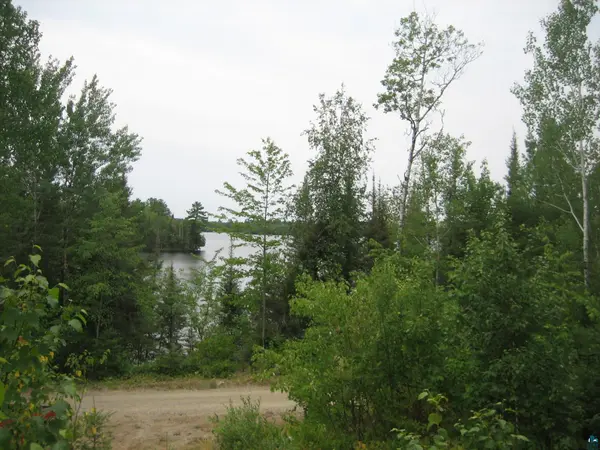 13848 Queen's Bay Rd, Ely, MN 55731