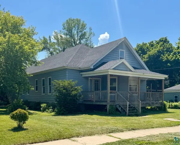608 7th St W, Ashland, WI 54806