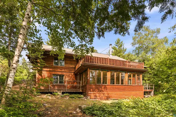 16 Carlson Rd, Grand Marais, MN 55604
