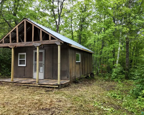 760 Caspers Hill Rd, Grand Marais, MN 55604