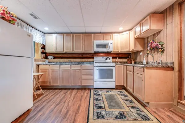 65720 E Pinecrest Rd, Iron River, WI 54847-6572