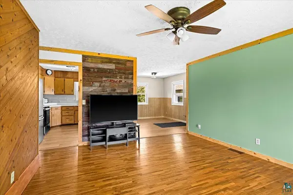 5433 Edwardson Rd, Silver Bay, MN 55614