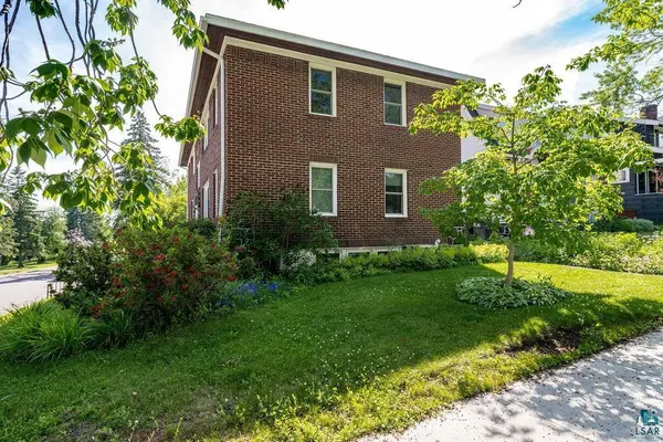 1529 E 5th St, Duluth, MN 55812
