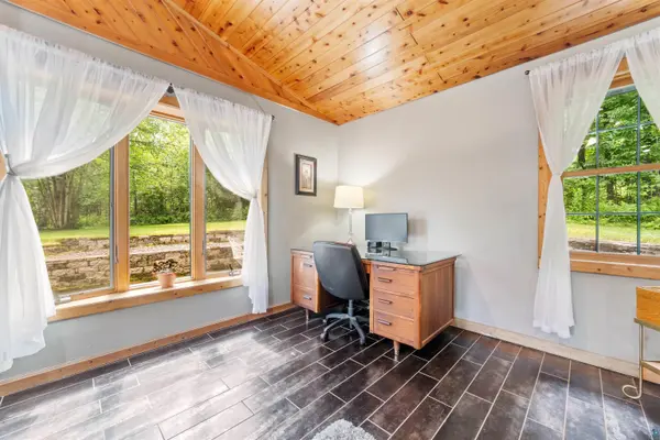 4279 Fayre Rd, Duluth, MN 55803