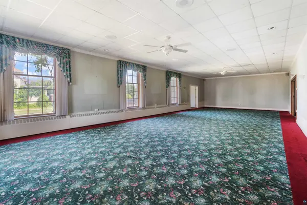 1304 Hammond Ave, Superior, WI 54880