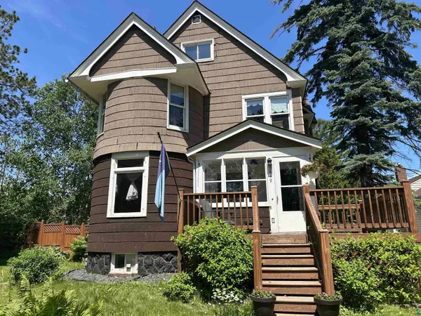 5819 Oneida St, Duluth, MN 55804
