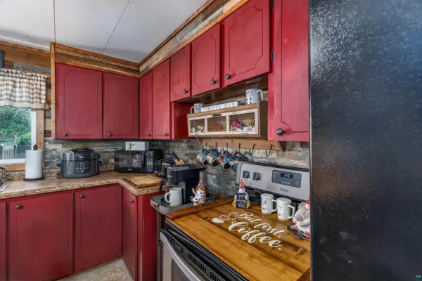 50 Cypress Dr, Babbitt, MN 55706