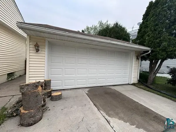 704 Maple Dr, Aurora, MN 55705