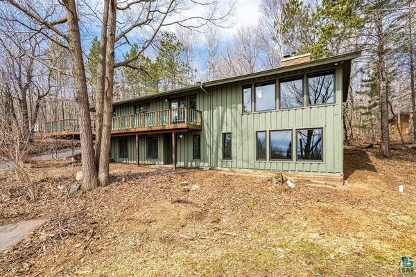 2207 Heather Ave, Duluth, MN 55803
