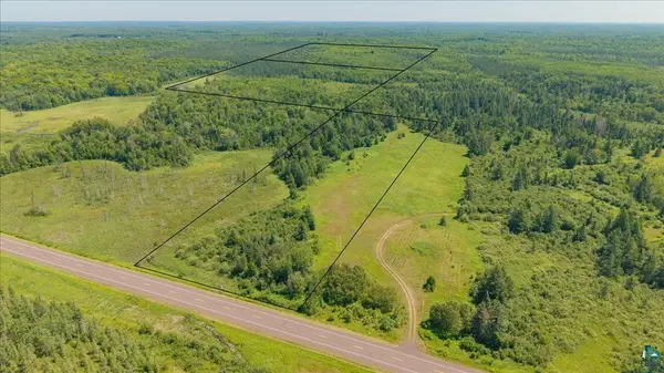 10762 S State Hwy 35, Foxboro, WI 54836