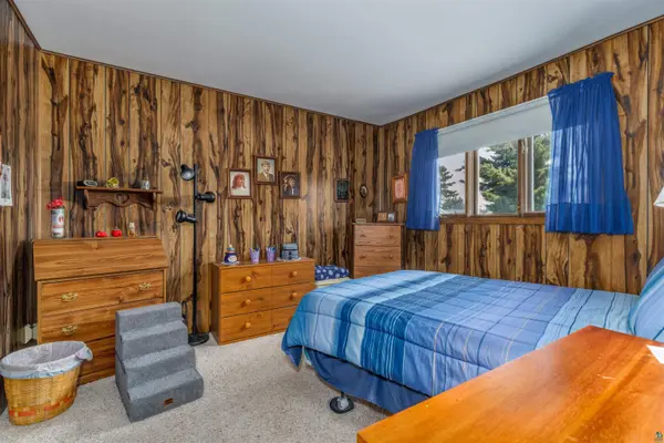 61 Birch Blvd, Babbitt, MN 55706