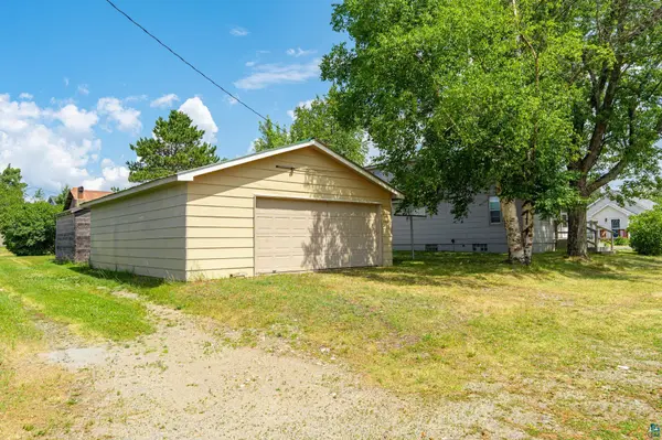 49 Gordon St, Soudan, MN 55782