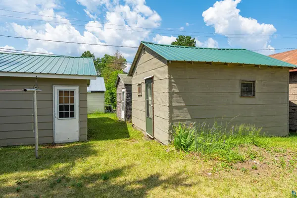 49 Gordon St, Soudan, MN 55782
