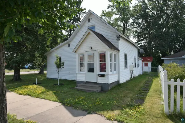 116 6th St E, Ashland, WI 54806