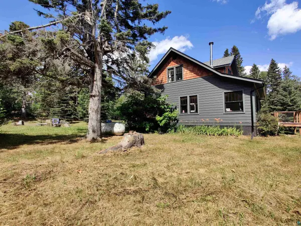 5273 Hwy 61 W, Lutsen, MN 55612