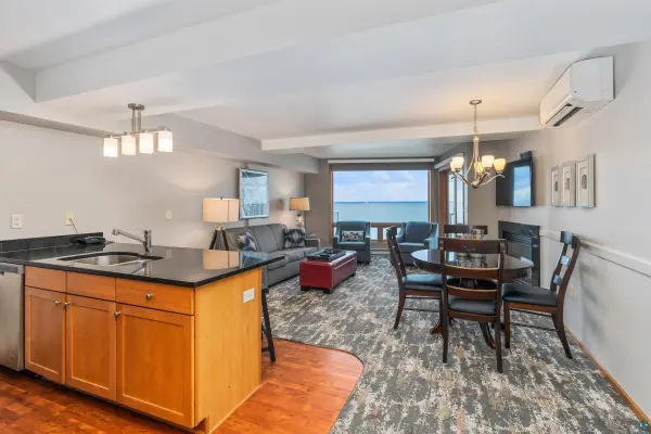 2100 Water St #302A, Duluth, MN 55812