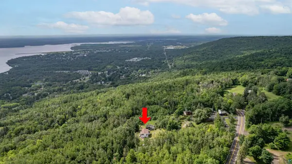 9606 W Skyline Pkwy, Proctor, MN 55810