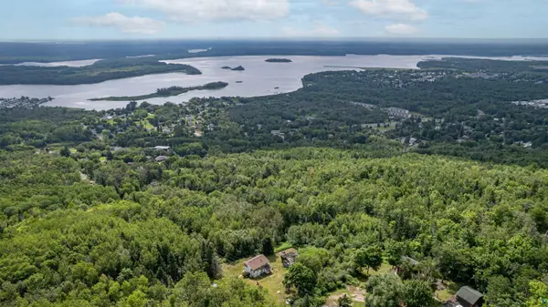 9606 W Skyline Pkwy, Proctor, MN 55810