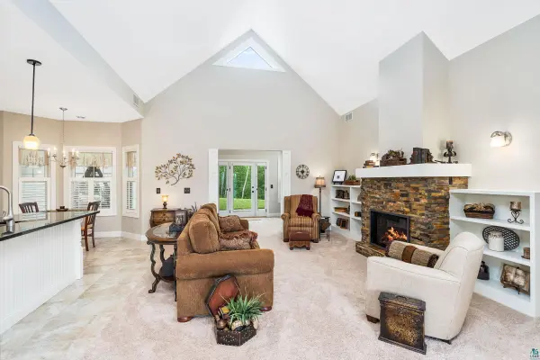 4911 Greystone St, Hermantown, MN 55811