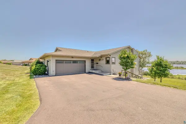 8054 E Spirit Cove Dr #1, Duluth, MN 55807