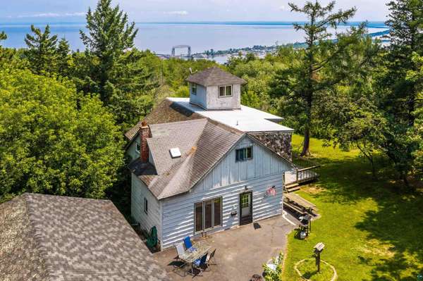 805 W 10th St, Duluth, MN 55806