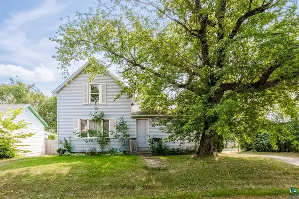 520 7th St, Cloquet, MN 55720